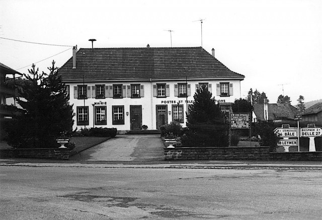 Mairie de Waldighoffen avant les transformations de 1988