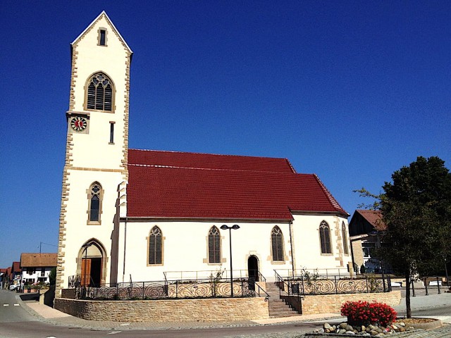 Eglise de Waldighoffen, rénovée (photo JF Mattler 2014)