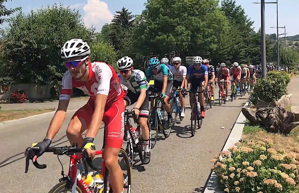 Passage du tour d'Alsace 2018 à Waldighoffen au cours de la dernière étape