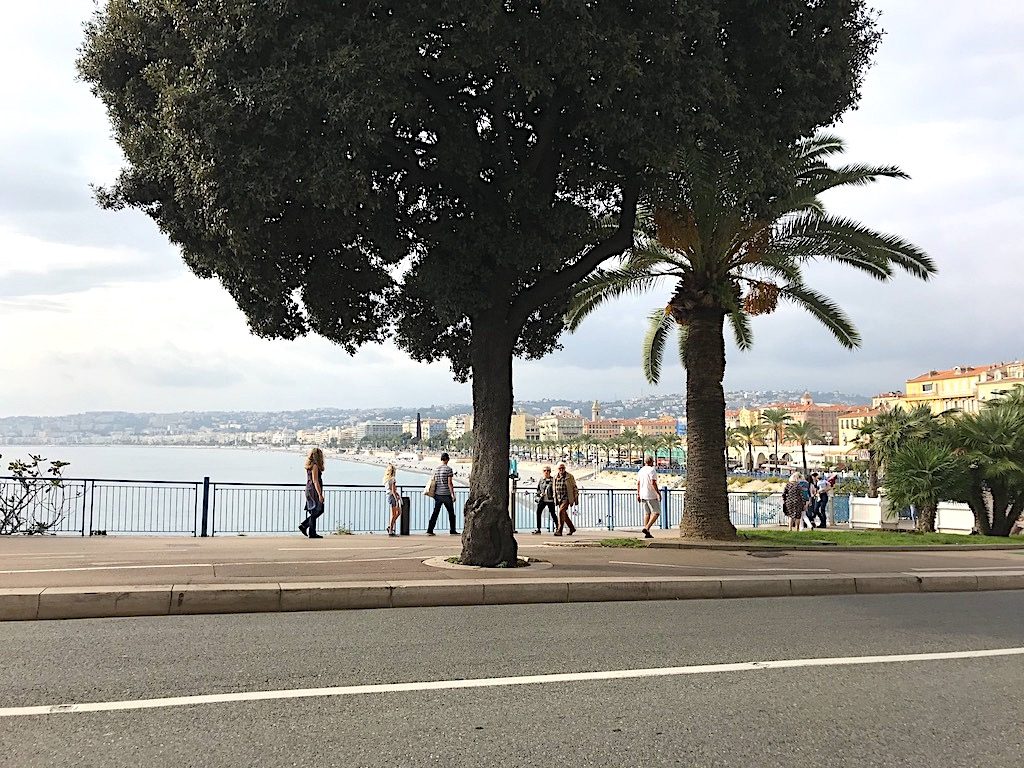Nice vers la Promenade des Anglais