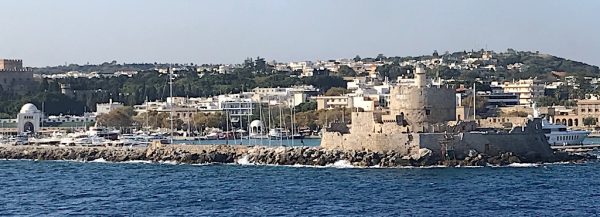 arrivée du FTI Berlin au port de Rhodes
