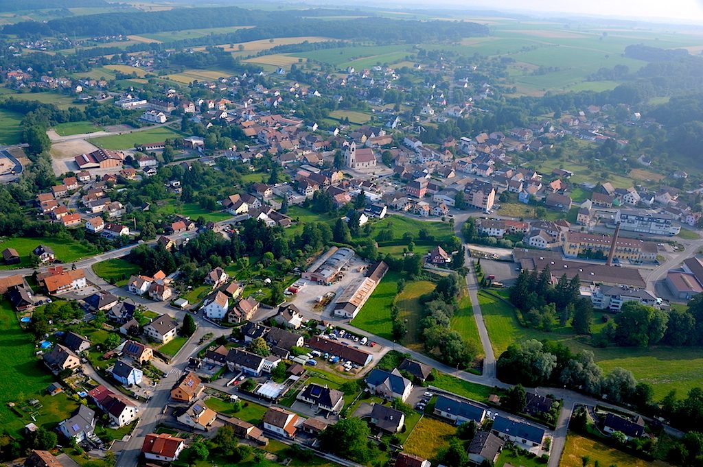 A Waldighoffen : l'église au centre du village